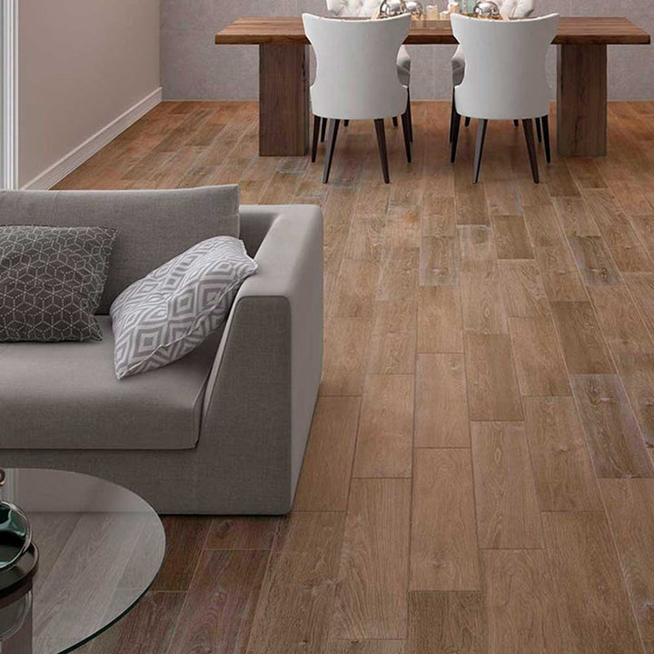 Comprar PISO DALTILE DUELA WHISPER OAK BROWN 15 CM X 66 CM. Pisos y azulejos en México